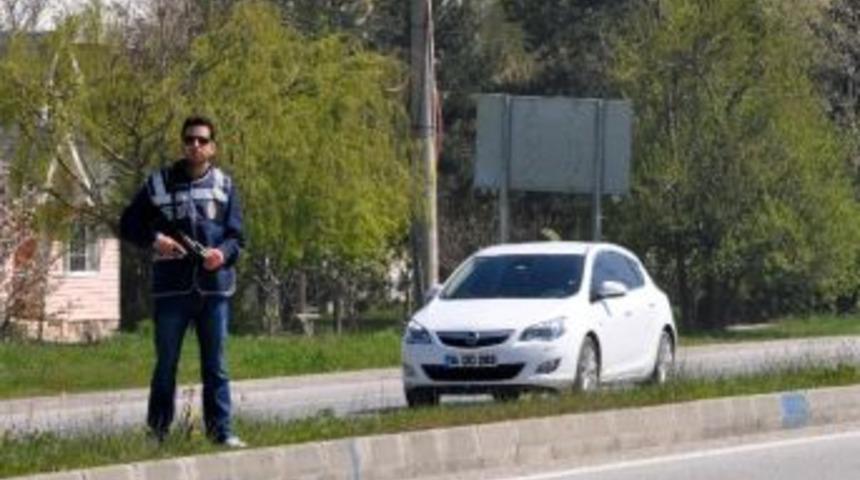 Bolu Polisi G&ouml;z A&ccedil;tırmıyor