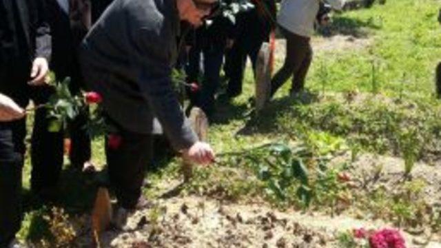 Eski Bakanlardan Şahin’in Mezarına Batum’dan Toprak Getirdiler