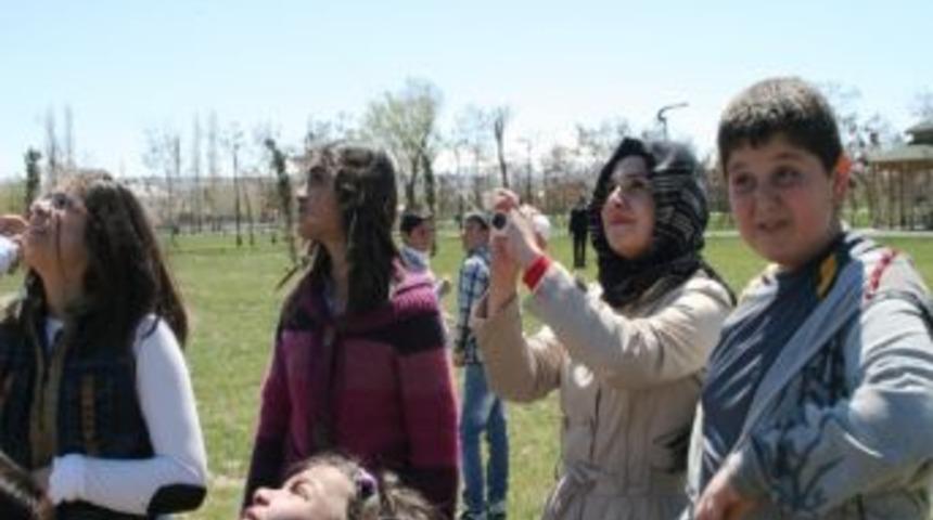 Vatandaşlar G&uuml;neşin Tadını &Ccedil;ıkardı