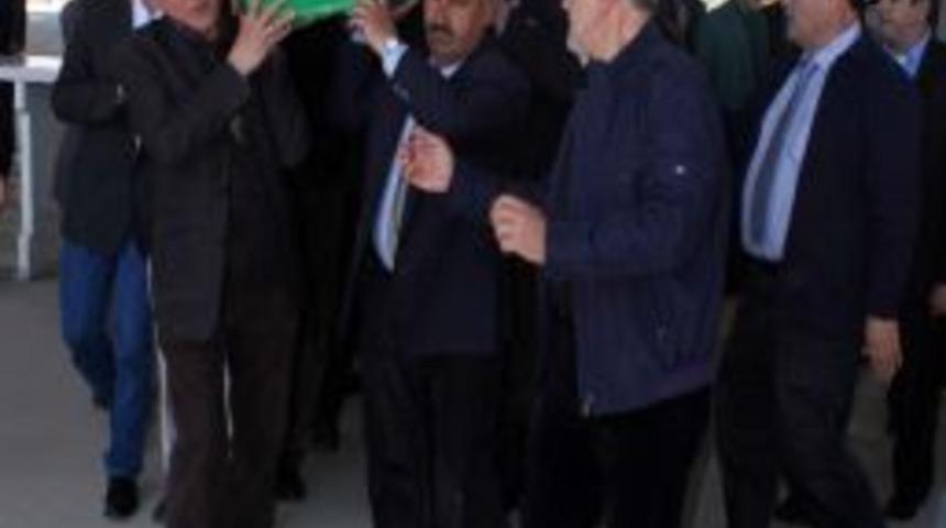 Gaziantep T&uuml;rk Anneler Derneği Başkanı S&uuml;heyla Tahaoğlu Sevenleri Tarafından Toprağa Verildi