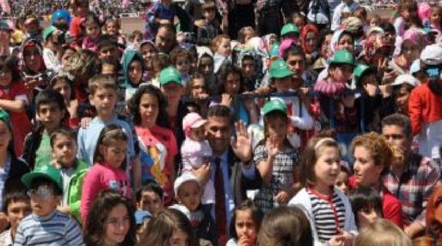 Konya'da Pepee Konseri&rsquo;ne Binlerce &Ccedil;ocuk Katıldı