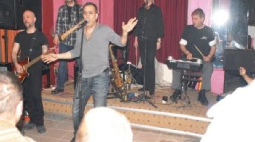 Bulanık&rsquo;ta Haluk Levent R&uuml;zgarı