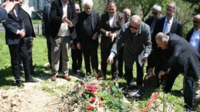 Şahin’in Mezarına Gürcistan Toprağı Serptiler
