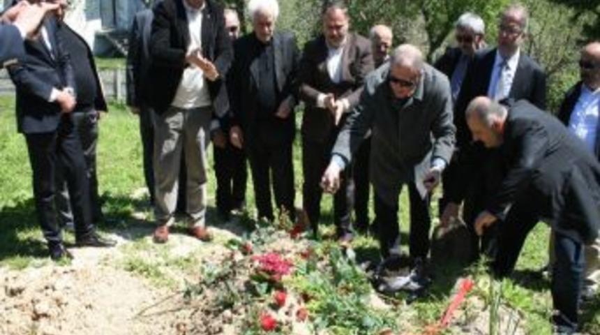 Şahin&rsquo;in Mezarına G&uuml;rcistan Toprağı Serptiler