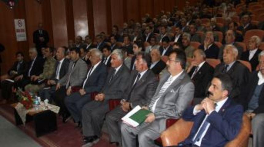 Vali Tekinarslan Muhtarlarla Bir Araya Geldi