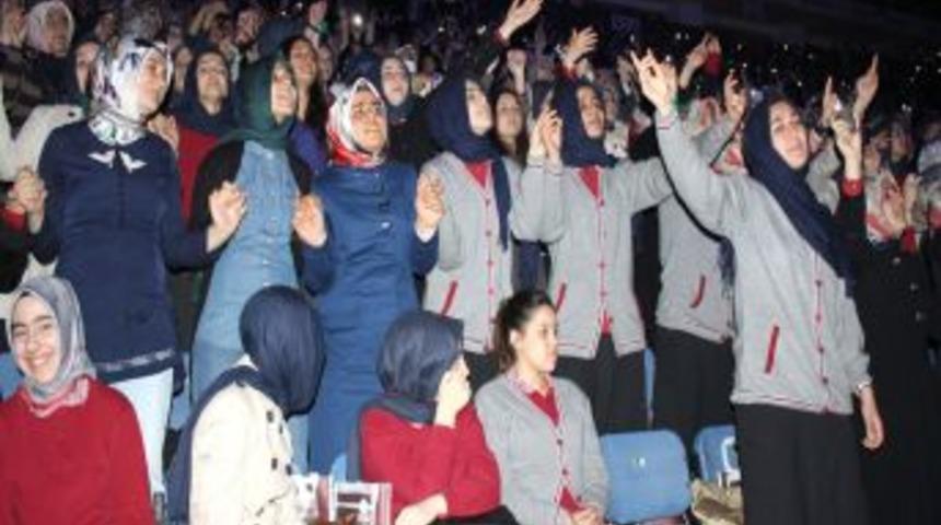 İmam Hatipliler Kutlu Doğum Programında Bir Araya Geldi