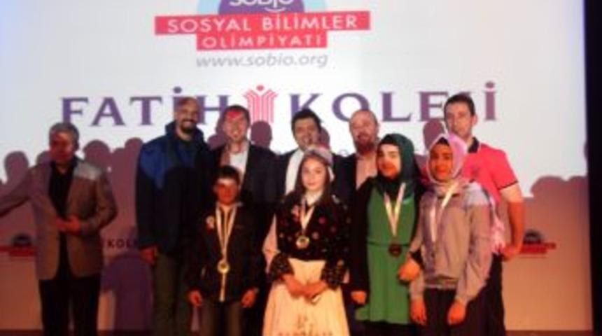 Cahit Nakıboğlu 3 Altın Madalya Ile D&ouml;nd&uuml;