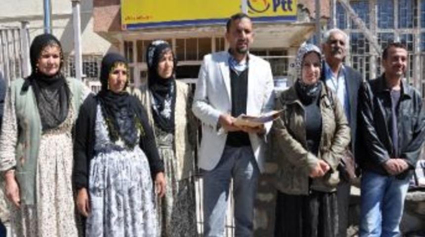 Derik'te Tuğgeneral &Ccedil;itil'in G&ouml;revden Alınması İ&ccedil;in İmza Toplandı