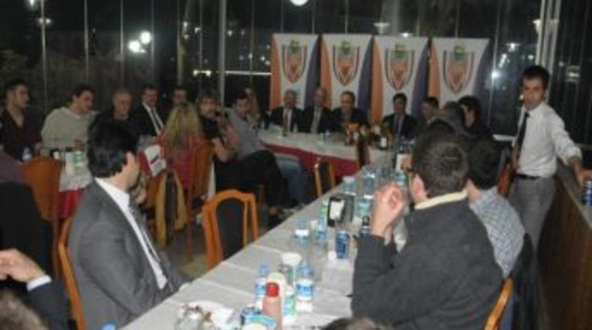 İneg&ouml;l Belediyespor&rsquo;a Şampiyonluk Yemeği