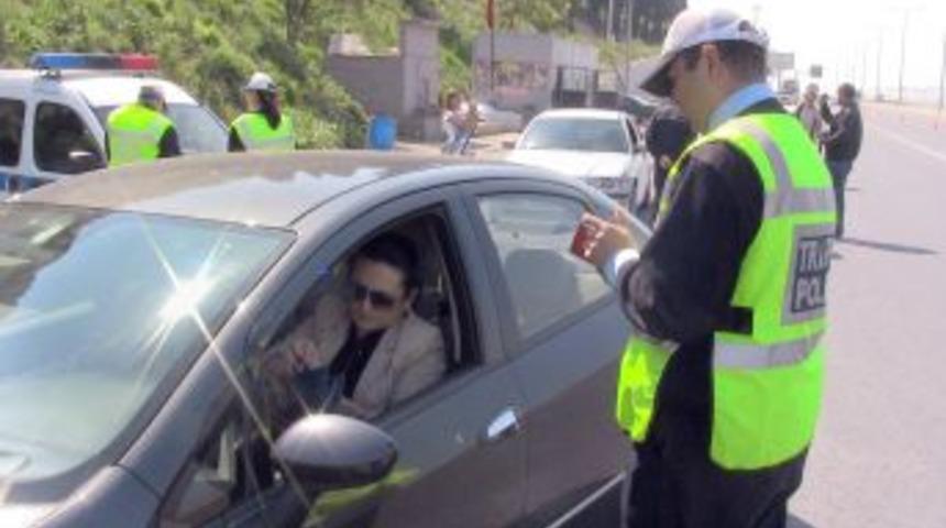 D-130 &Uuml;zerinde Emniyet Kemeri Kontrol&uuml; Yapıldı