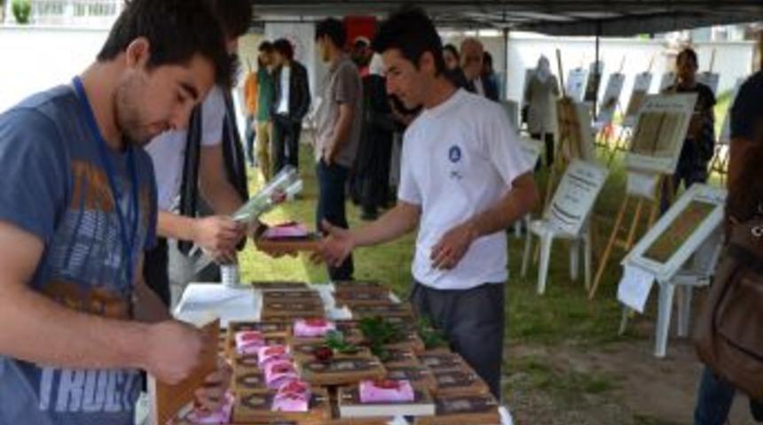 Yurt Ba&ccedil;esinde Kutlu Doğum &Ccedil;adırı