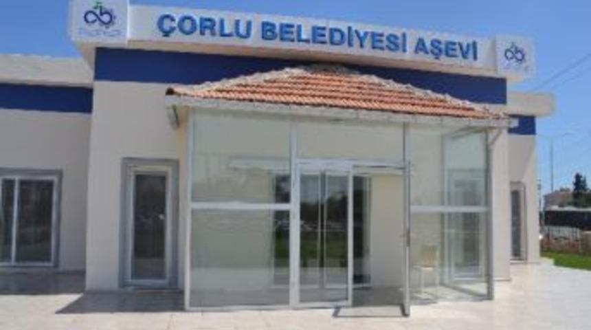 Aşevinde Her G&uuml;n 250 Kişilik Yemek Pişiyor
