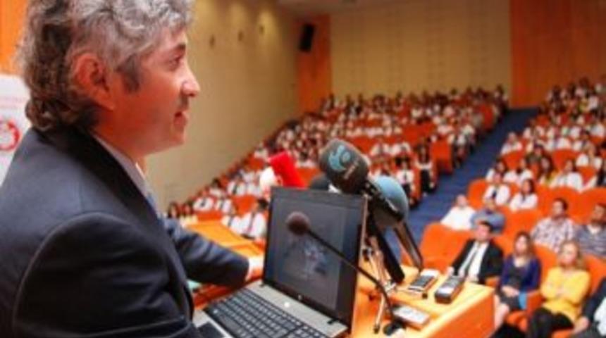 Prof. Dr. &Ouml;mer &Ouml;zkan Adana'da Organ Naklini Anlattı