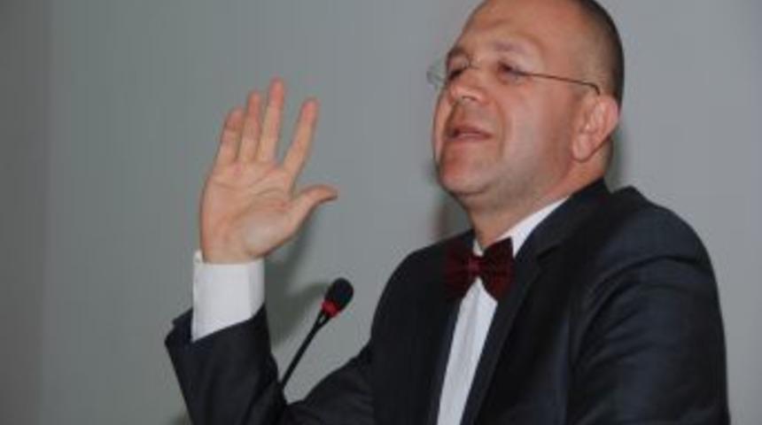 Melih Arat: D&uuml;nyayı Sıradan Değil,sıra &Uuml;st&uuml; Insanlar Şekillendiriyor