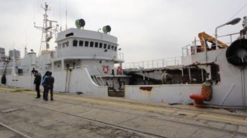 Tuzla&rsquo;da Gemiye Operasyon: &Ccedil;ok Sayıda Silah Ve Silah Par&ccedil;ası Ele Ge&ccedil;irildi