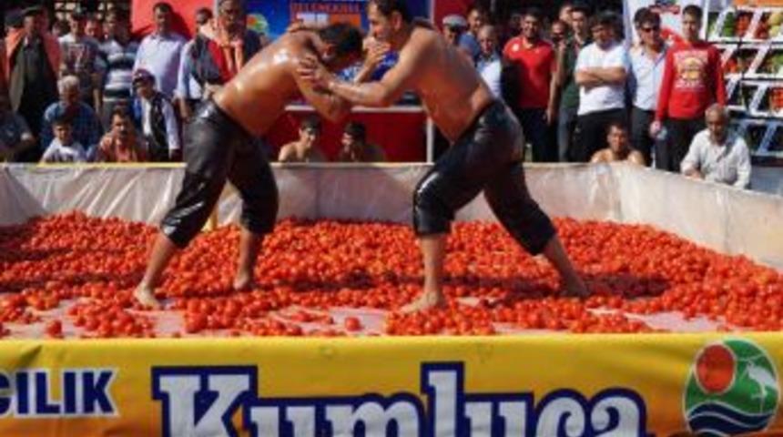 Kumluca'da Tarım Ve Seracılık Bayramı Y&ouml;r&uuml;k G&ouml;&ccedil;&uuml; Ile Başladı