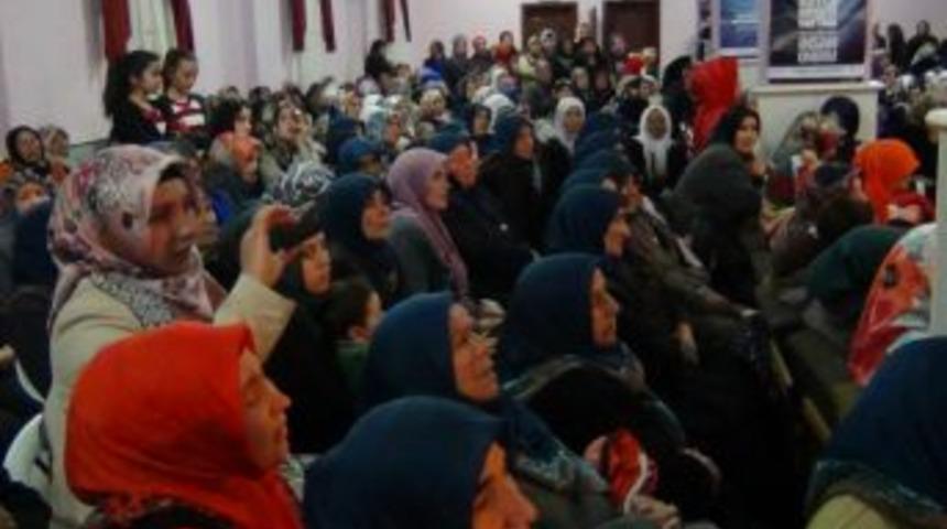 Oluk&ouml;z&uuml;'nde Kutlu Doğum Programı Yoğun Ilgi G&ouml;rd&uuml;