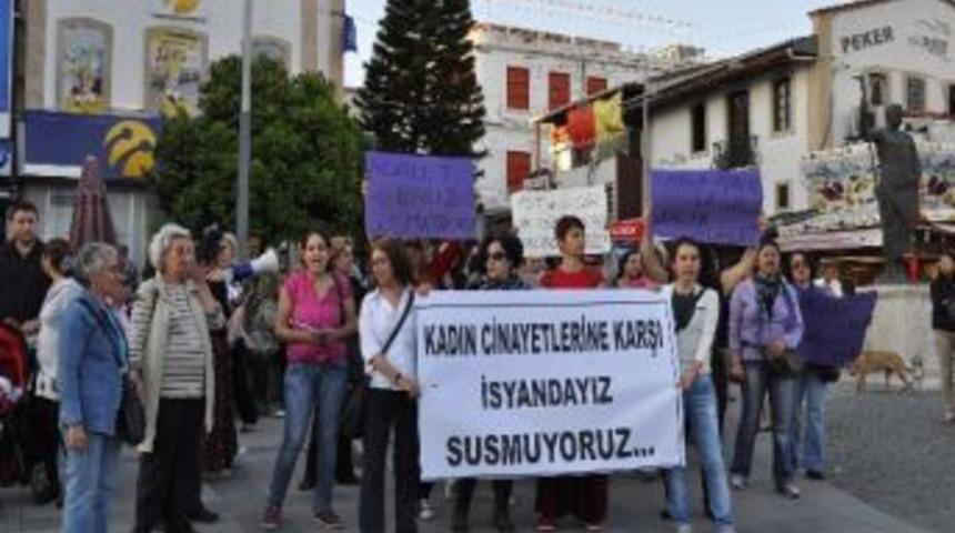 Antalyalı Kadınlar Kadına Şiddeti Protesto Etti