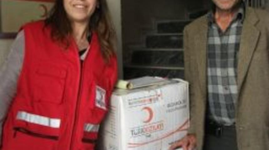 Evi Yanan Aileye Kızılay&rsquo;dan Yardım Eli