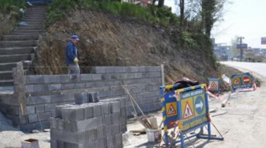 M.Akif Ersoy Caddesinde düzenleme çalışmaları başladı