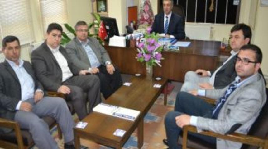 Ak Parti Kula İl&ccedil;e Başkanı G&uuml;lmez, Mal M&uuml;d&uuml;r&uuml;n&uuml; Ziyaret Etti