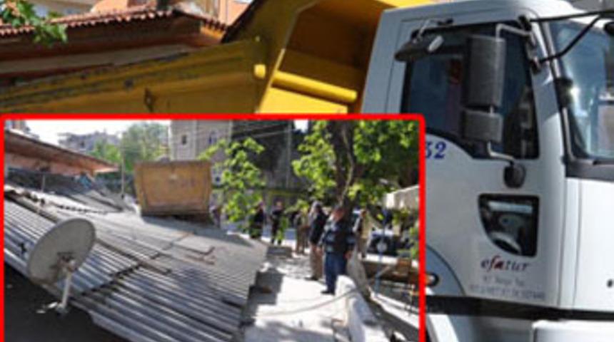 Kamyon kahveye girdi: 5 yaralı