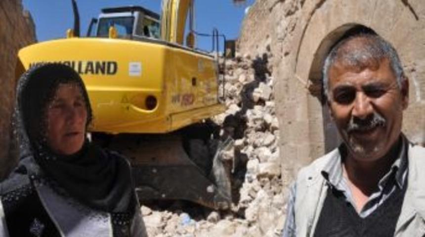 Midyat'a Tarihi Bina &Ccedil;&ouml;kt&uuml;