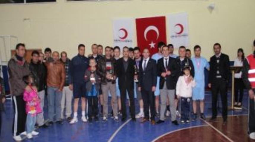 T&uuml;rk Kızılayı &Ccedil;ıldır Şubesi Voleybol Turnuvası Sona Erdi