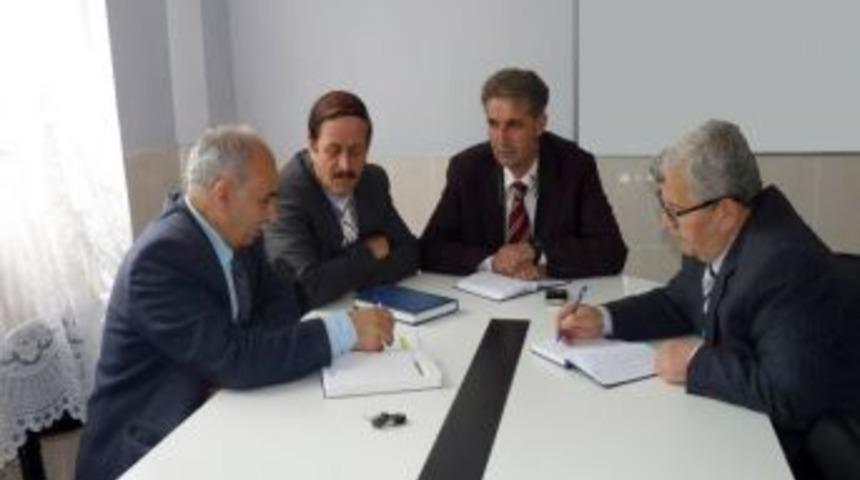 D&ouml;rt Dağ Il&ccedil;esinin Halk Eğitim M&uuml;d&uuml;rleri Toplandı