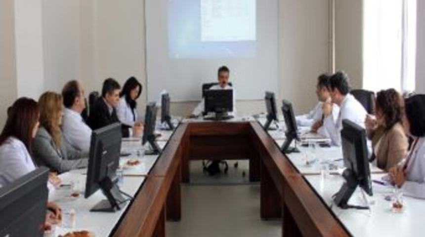 Sel&ccedil;uk Tıp&rsquo;ta Eğitim Sorunları Tartışıldı