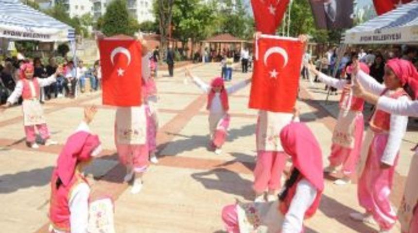 Aydınlık &Ccedil;ocuklar 23 Nisan Şenliğinde Eğlendi