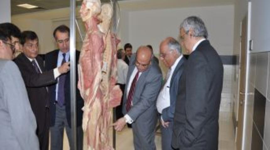 Şifa &Uuml;niversitesi'nden Pakistan'a Eğitim Desteği