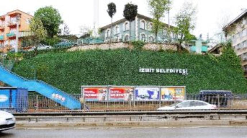 Yenidoğan'daki Duvar Yenilendi