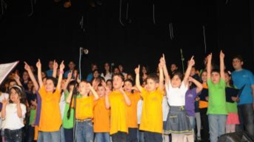 4. Gaziantep &Ccedil;ocuk Festivali Renkli G&ouml;r&uuml;nt&uuml;lere Sahne Oluyor