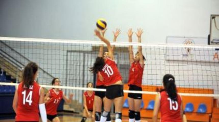 Kepez&rsquo;in Gen&ccedil; Bayanlarından B&uuml;y&uuml;k Başarı