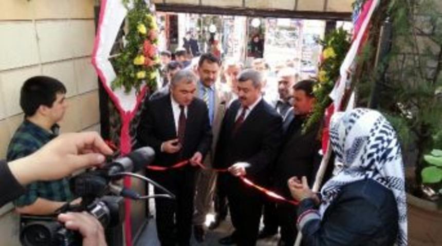 İyider Tarafından Fakir &Ouml;ğrenciler Yararına Kermes