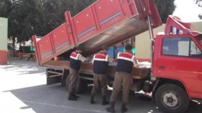 Uyuşturucu Şüphesiyle Durdurulan Kamyonetten Kaçak Sigara Çıktı