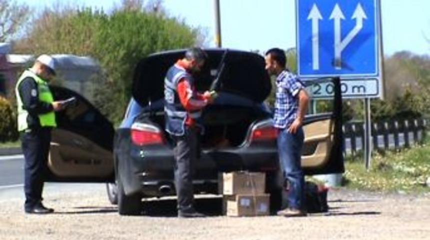 Uşak'ta Esrar, Kaçak Sigara Ve Çay Ele Geçirildi