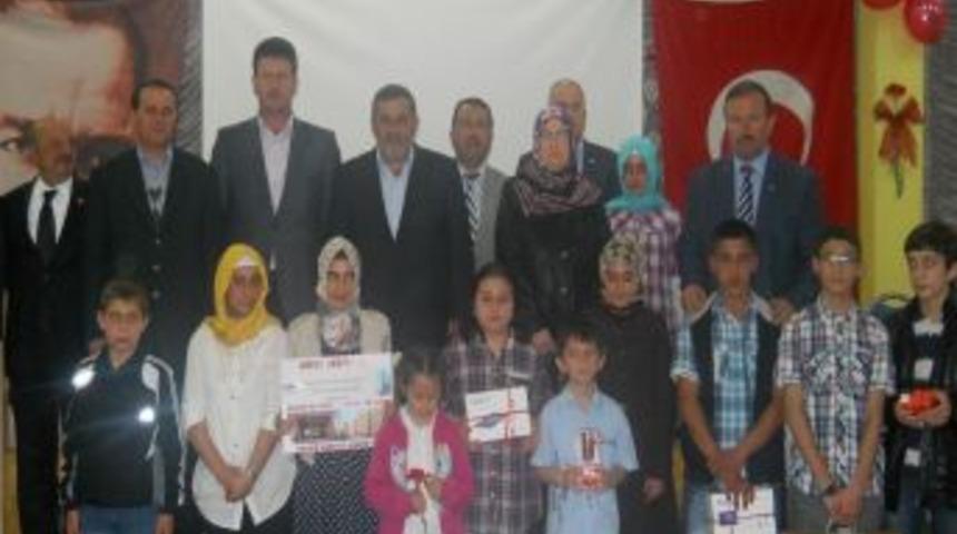 Kitap Okudu, Umre Hediyesi Kazandı