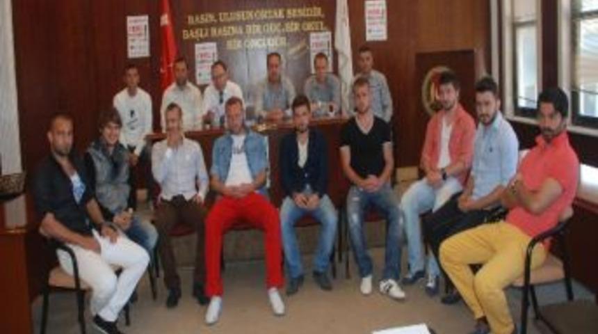 Şampiyon Agc&rsquo;yi Ziyaret Etti