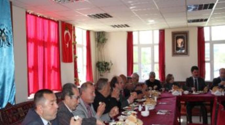 Yardıma Muhta&ccedil; Yaşlılara Sıcak Ev Ortamı