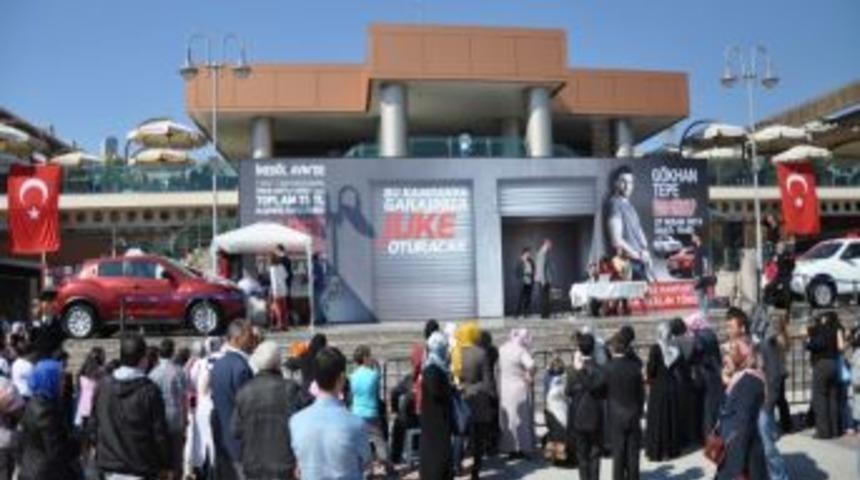 75 Liralık Alışveriş Yaptılar, Otomobil Kazandılar