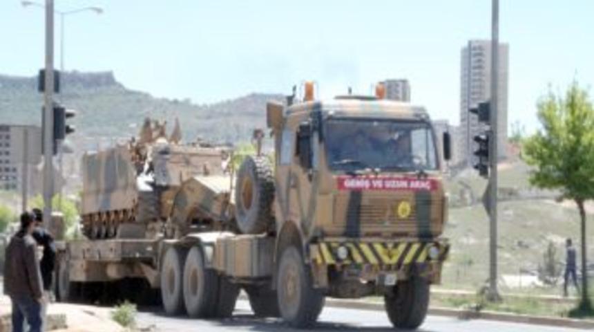 Şırnak'taki Askeri Ara&ccedil;lar Mardin &Uuml;zerinden Diyarbakır&rsquo;a Gitti