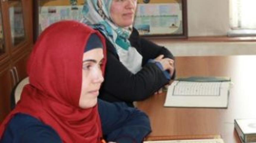 Kur&rsquo;anı Kerim&rsquo;i G&uuml;zel Okuma Yarışması Yapıldı