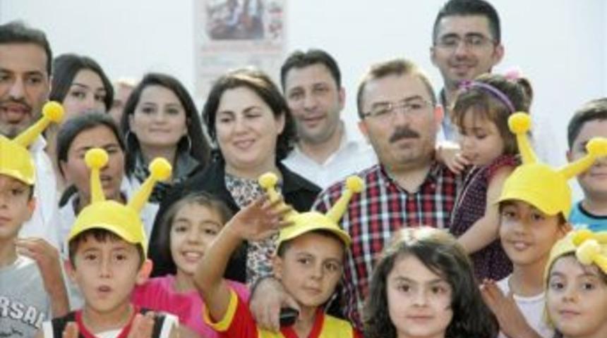 Aksaray valisi halkla i&ccedil; i&ccedil;e