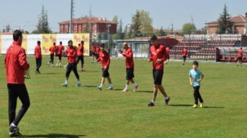 Eskişehirspor Kasımpaşa&rsquo;ya Bileniyor