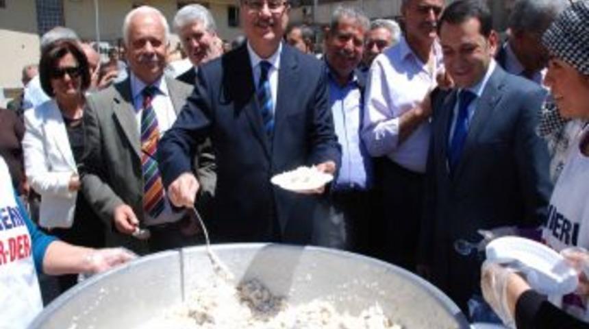 MAR-DER'in Kutlu Doğum Pilavı Kaynaştırdı