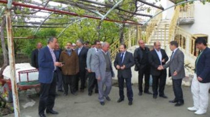 Ak Parti Malatya Milletvekili Faruk &Ouml;z, Mahalle Ve K&ouml;yleri Ziyaret Etti