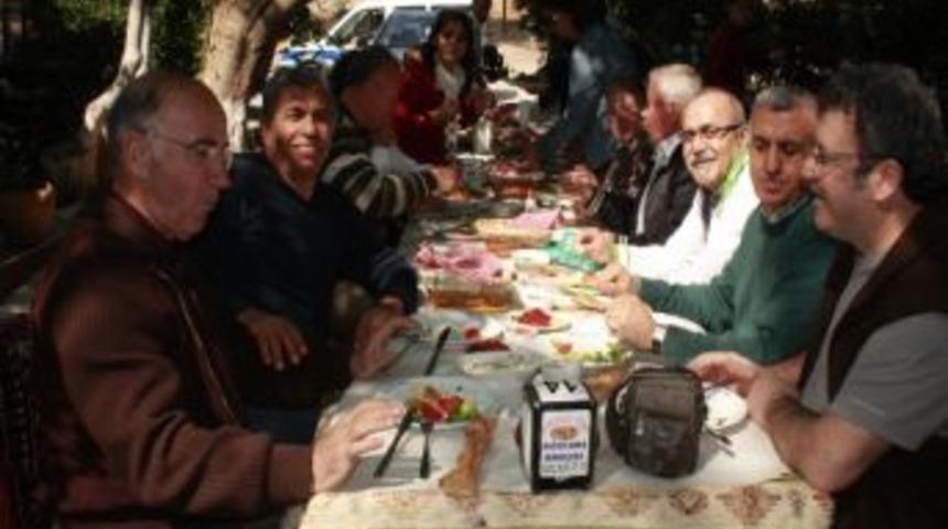 Emekli Astsubaylar, Dayanışma G&uuml;n&uuml;nde Bir Araya Geldi