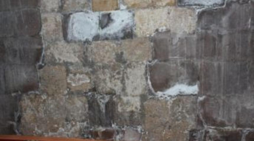 İzettin Şir Camii Su Sızdırıyor